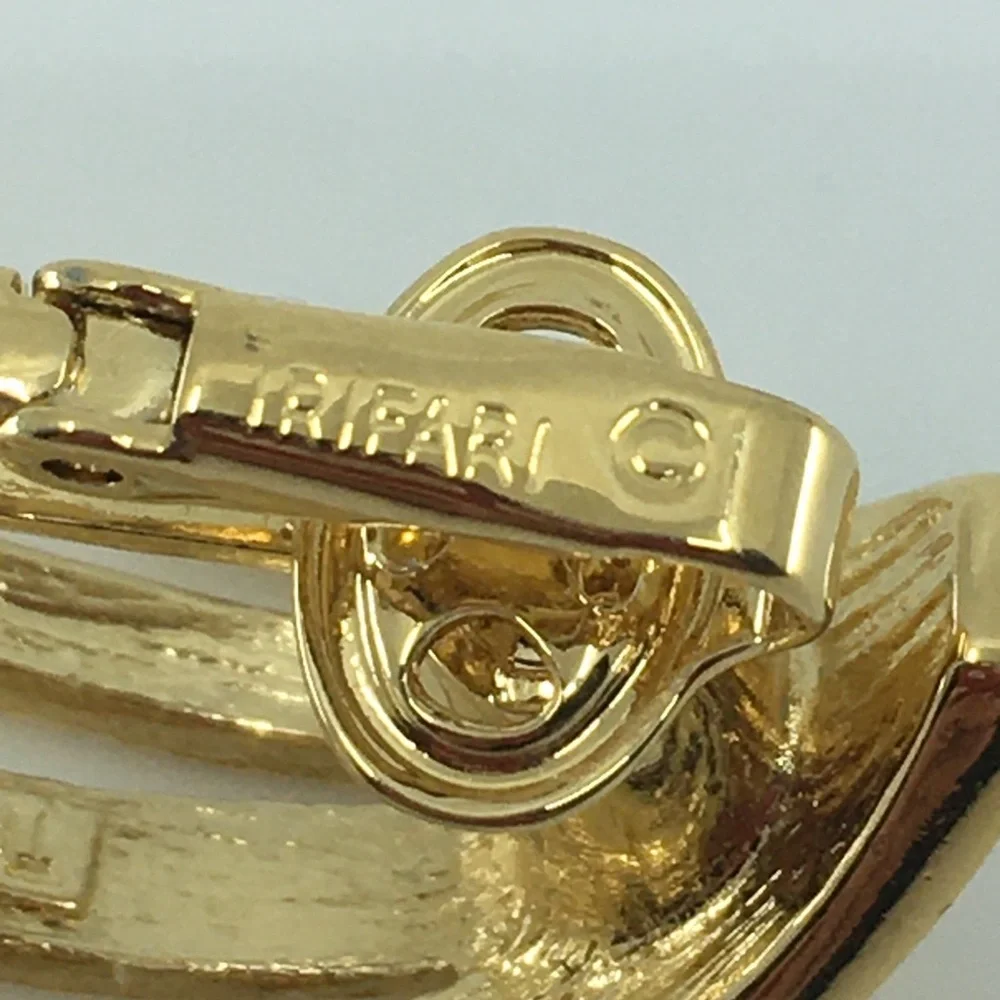 Trifari vintage signed